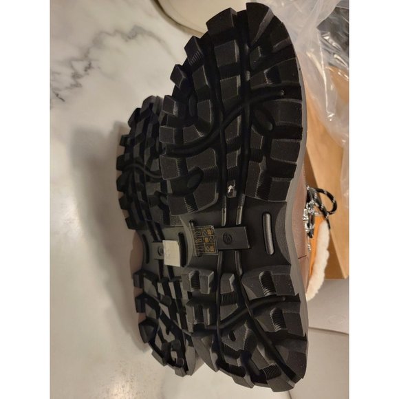 Urban Outfitters UO Size 10 Women's Boots Tina Colorblock Sherpa Hiker $99 NIB - Picture 4 of 6